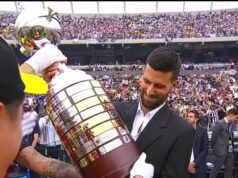 Novak Đoković otvorio finale Kopa libertadores! (VIDEO) Novak Đoković otvorio finale Kopa libertadores! (VIDEO)