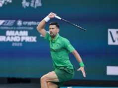 Zabrinjavajuće: Đokoviću oko skroz otečeno Đoković u finalu Majamija - na meč od 100. titule!